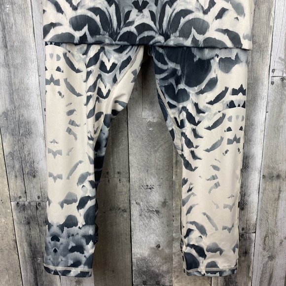 Lululemon Wunder Under Dance Pant Size 12 - Picture 4 of 12